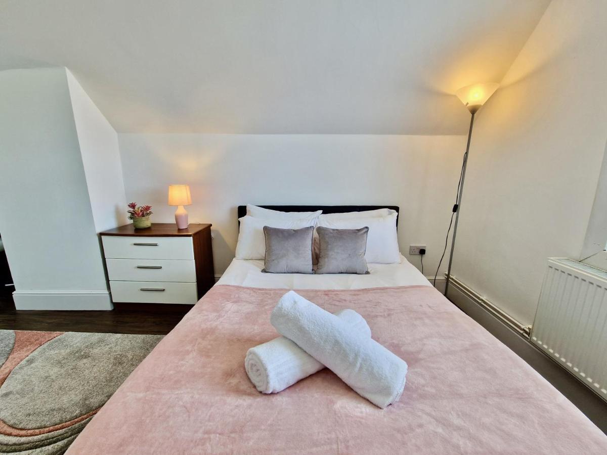 קובנטרי Incredible Private Rooms All With Private Bathrooms In A Fully Serviced House Next To City Centre With Free Parking מראה חיצוני תמונה