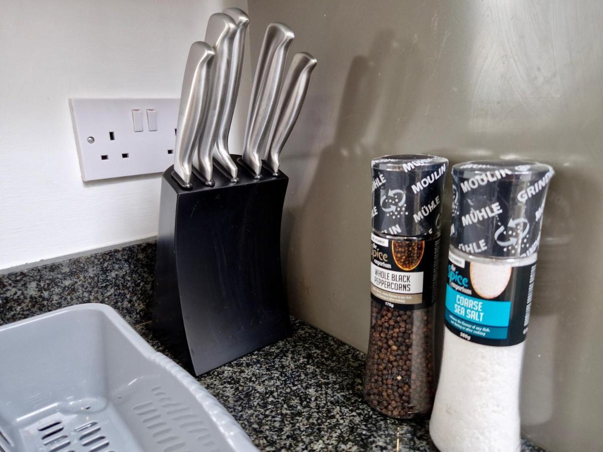 קובנטרי Incredible Private Rooms All With Private Bathrooms In A Fully Serviced House Next To City Centre With Free Parking מראה חיצוני תמונה