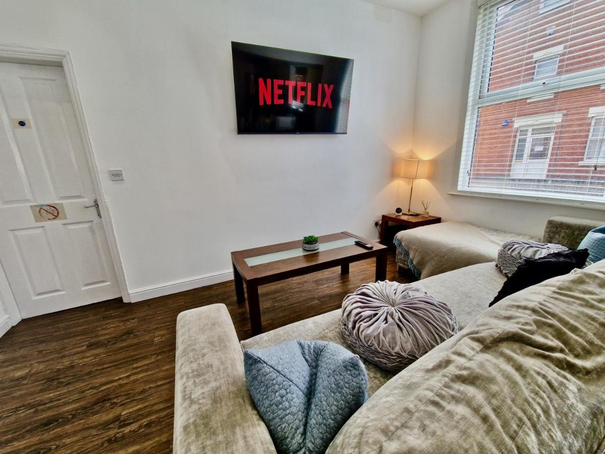 קובנטרי Incredible Private Rooms All With Private Bathrooms In A Fully Serviced House Next To City Centre With Free Parking מראה חיצוני תמונה