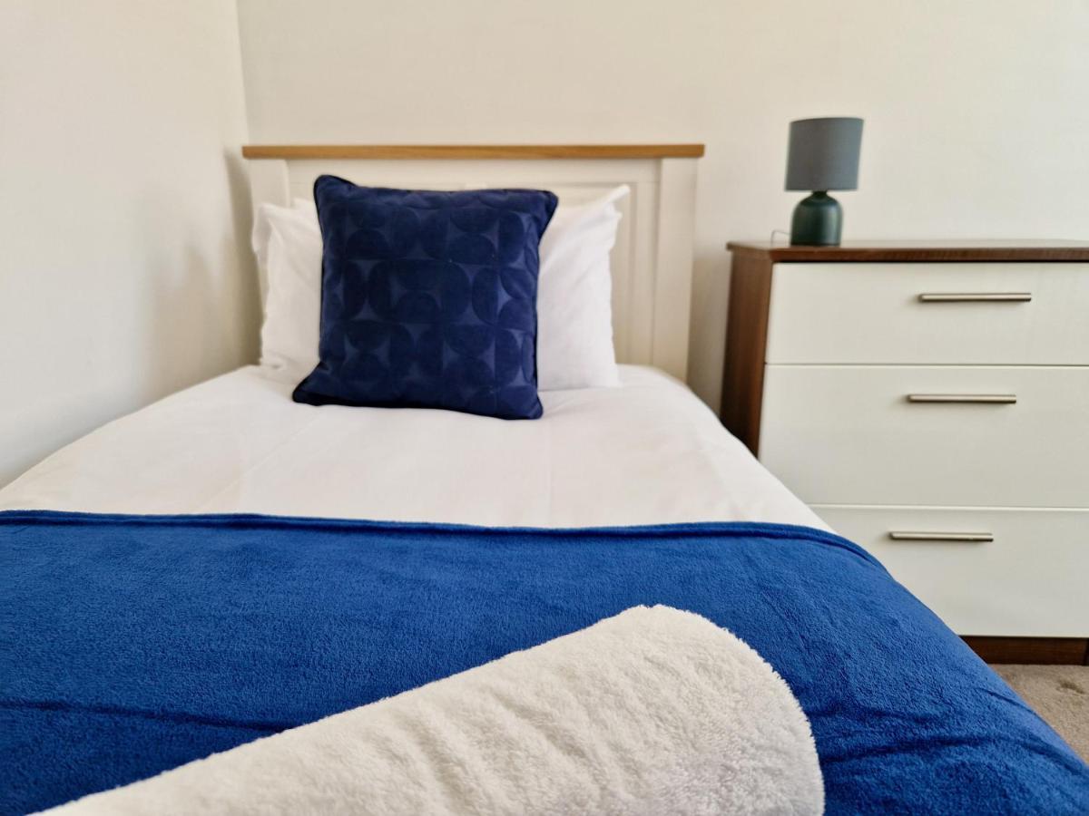 קובנטרי Incredible Private Rooms All With Private Bathrooms In A Fully Serviced House Next To City Centre With Free Parking מראה חיצוני תמונה